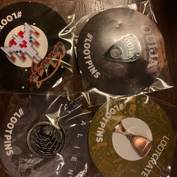 Lootcrate Exclusive Pin lot
11 pins in lot
New - Picture 3 of 3